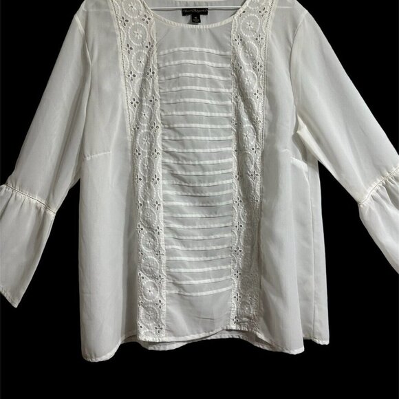 Sweet Magnolia Women's Off-White Chiffon Embroider Eyelet Bell Sleeve Top Sz XL - Picture 2 of 12